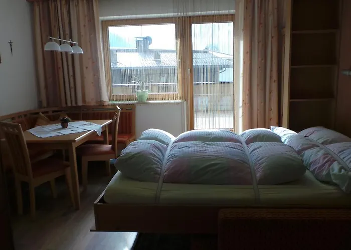 Sonnenappartement מאיירהופן